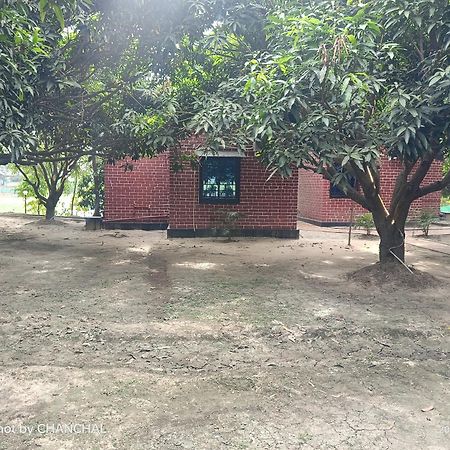Modhubon Agro Tourism Hotel Bolpur Buitenkant foto