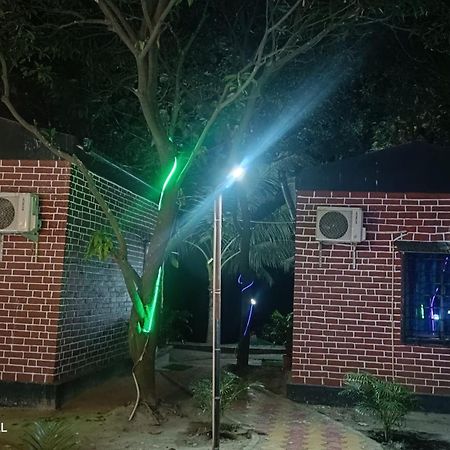 Modhubon Agro Tourism Hotel Bolpur Buitenkant foto