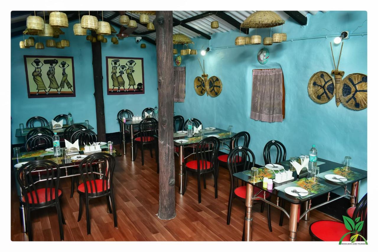 Modhubon Agro Tourism Hotel Bolpur Buitenkant foto