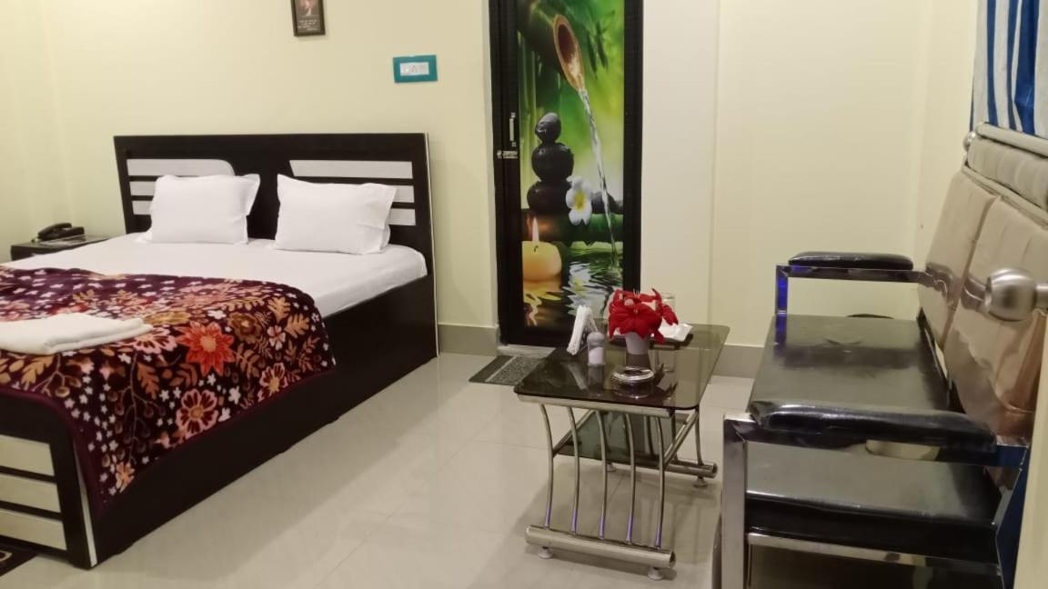 Modhubon Agro Tourism Hotel Bolpur Buitenkant foto