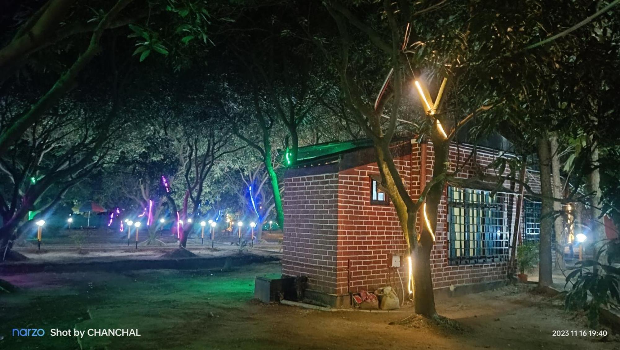 Modhubon Agro Tourism Hotel Bolpur Buitenkant foto