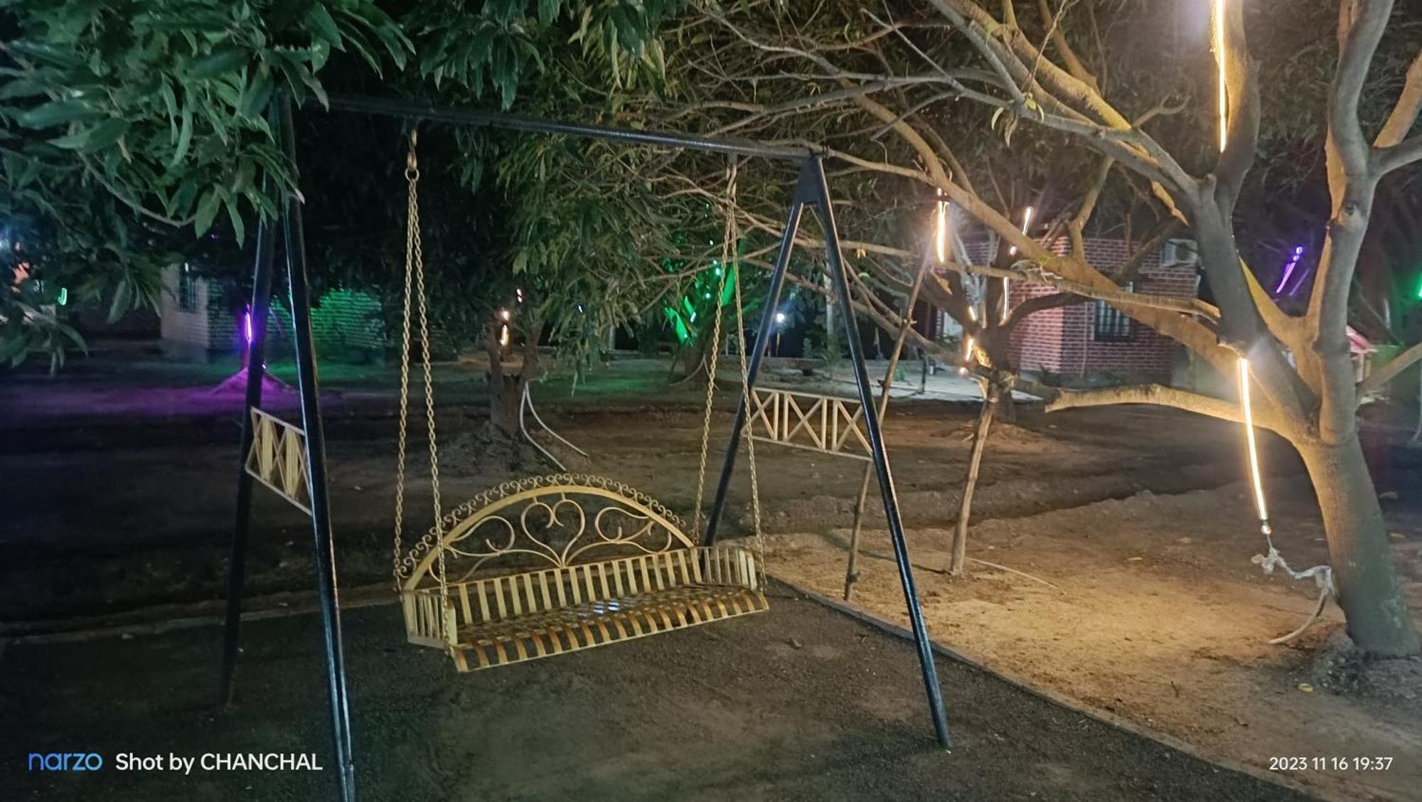 Modhubon Agro Tourism Hotel Bolpur Buitenkant foto