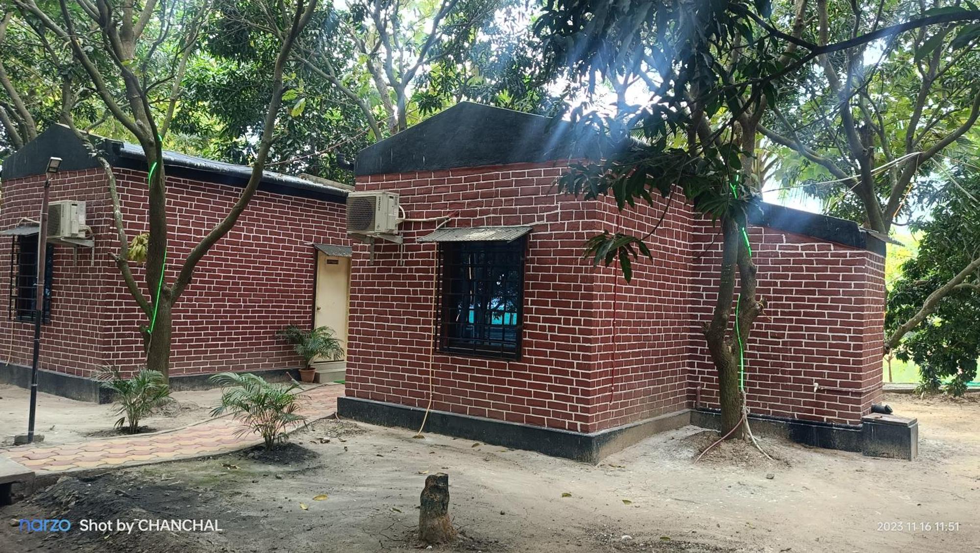 Modhubon Agro Tourism Hotel Bolpur Buitenkant foto