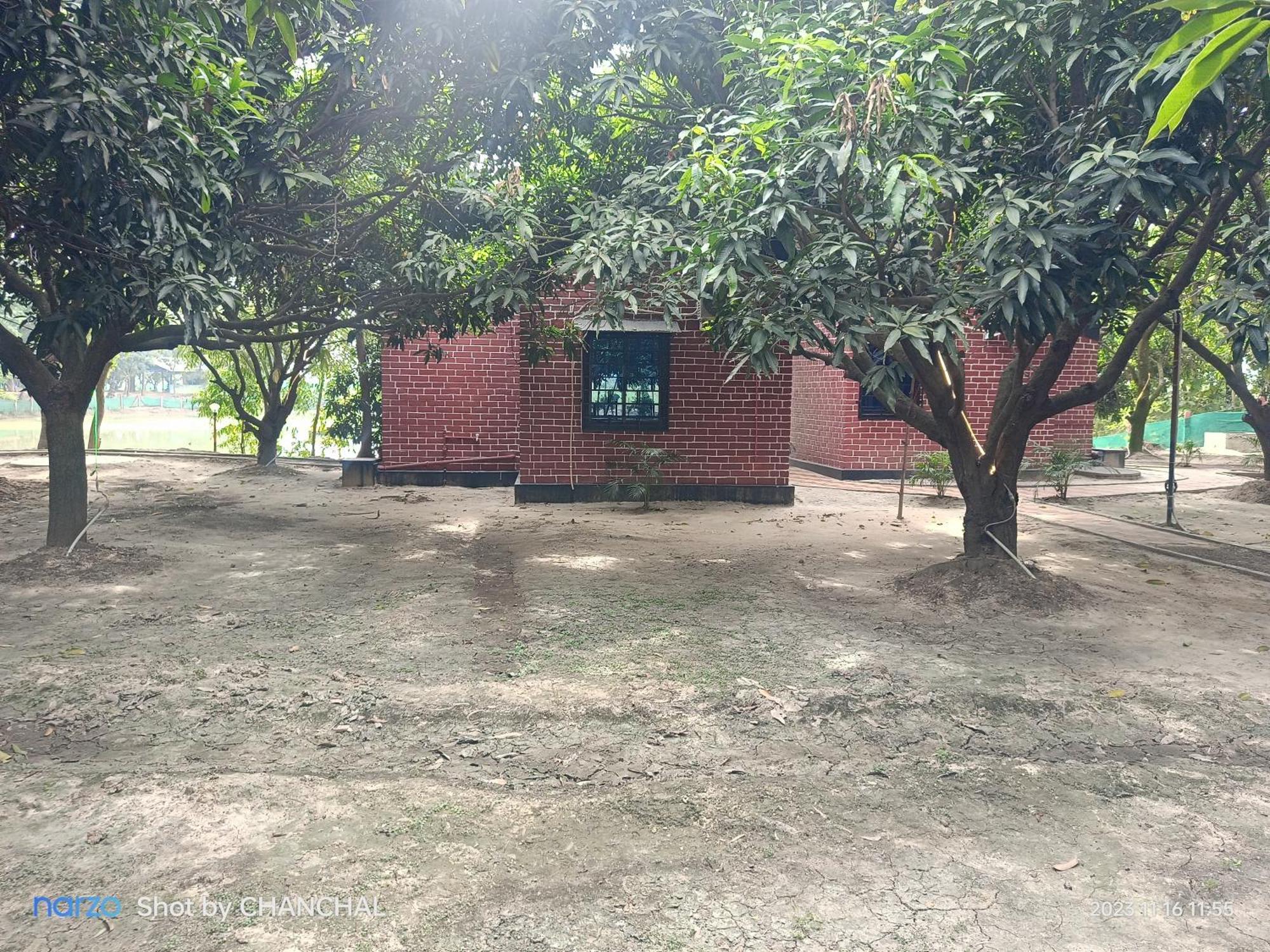 Modhubon Agro Tourism Hotel Bolpur Buitenkant foto