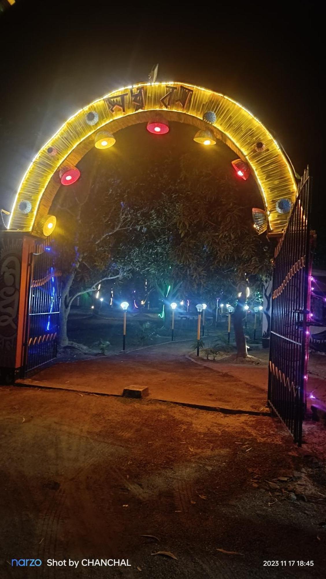 Modhubon Agro Tourism Hotel Bolpur Buitenkant foto