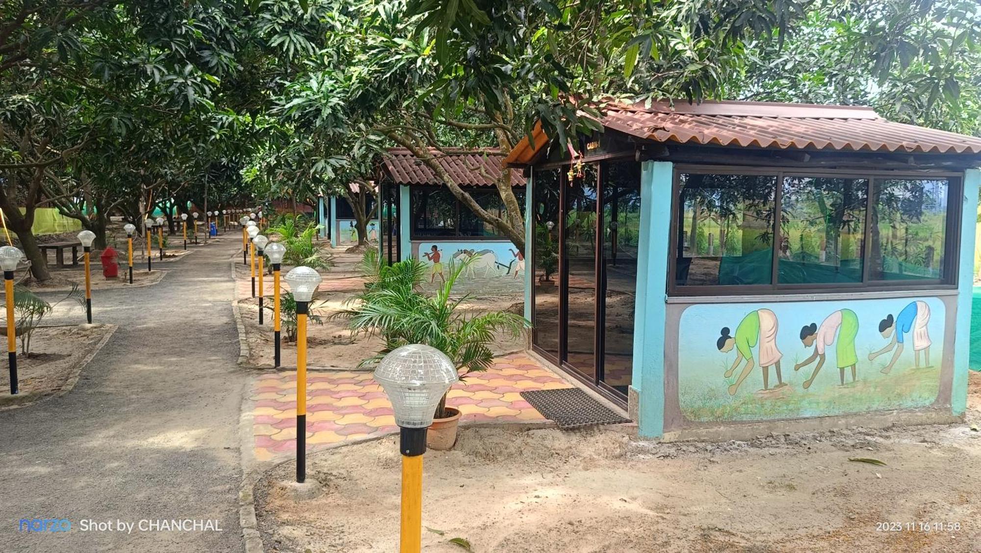 Modhubon Agro Tourism Hotel Bolpur Buitenkant foto