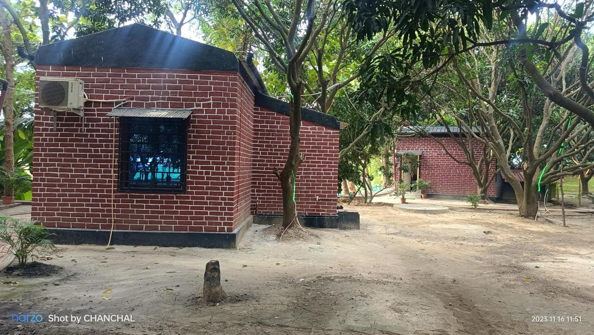 Modhubon Agro Tourism Hotel Bolpur Buitenkant foto