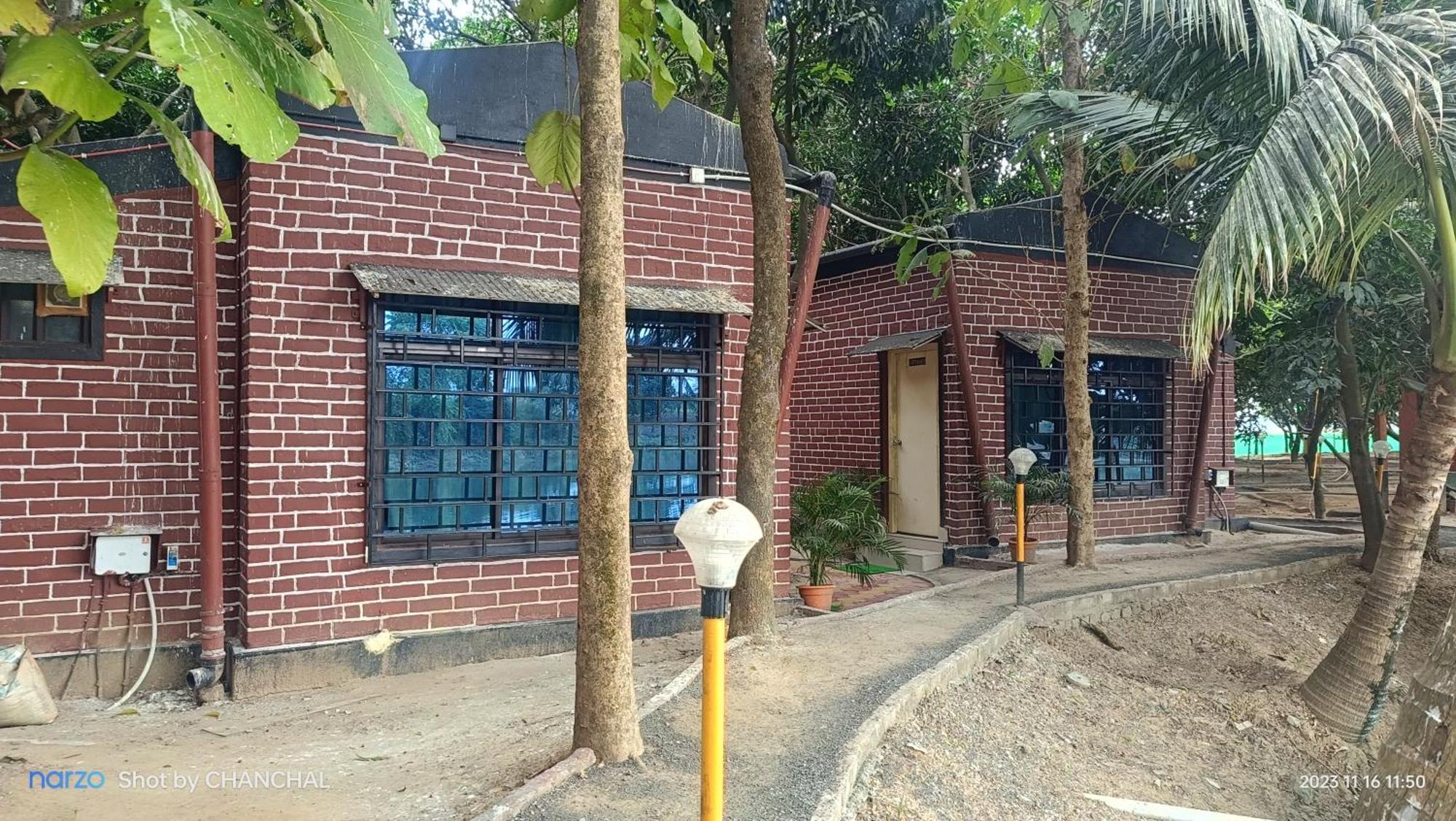 Modhubon Agro Tourism Hotel Bolpur Buitenkant foto