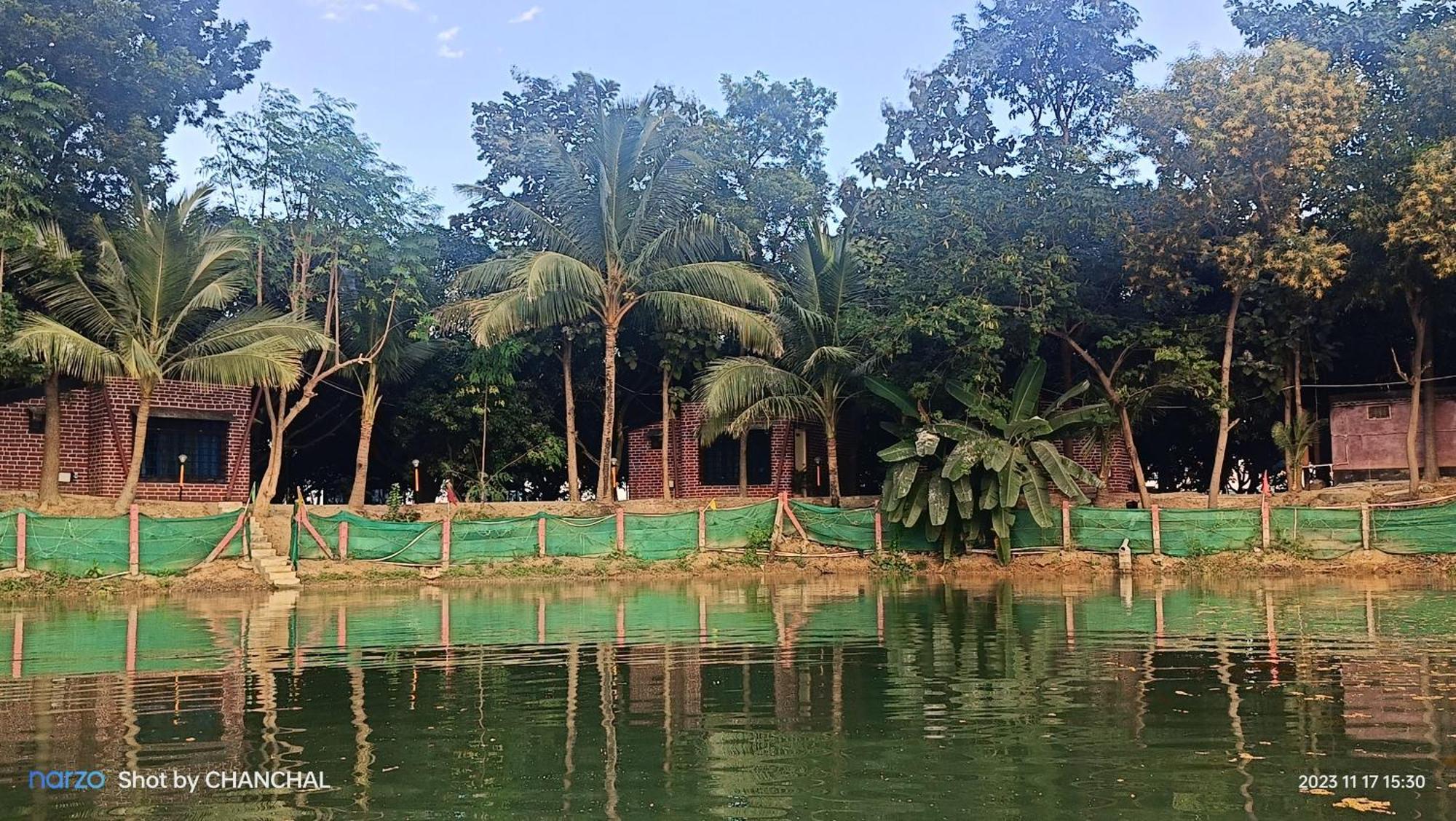 Modhubon Agro Tourism Hotel Bolpur Buitenkant foto