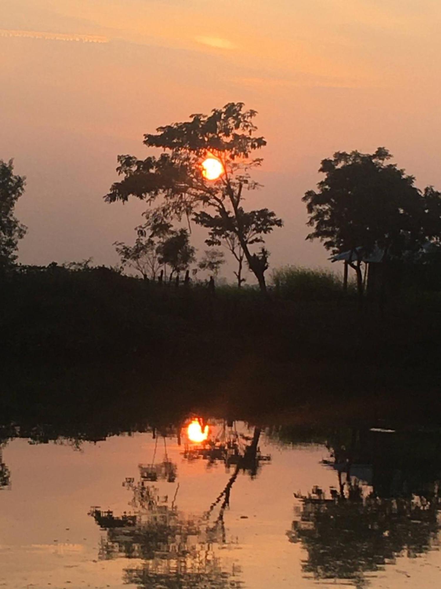 Modhubon Agro Tourism Hotel Bolpur Buitenkant foto