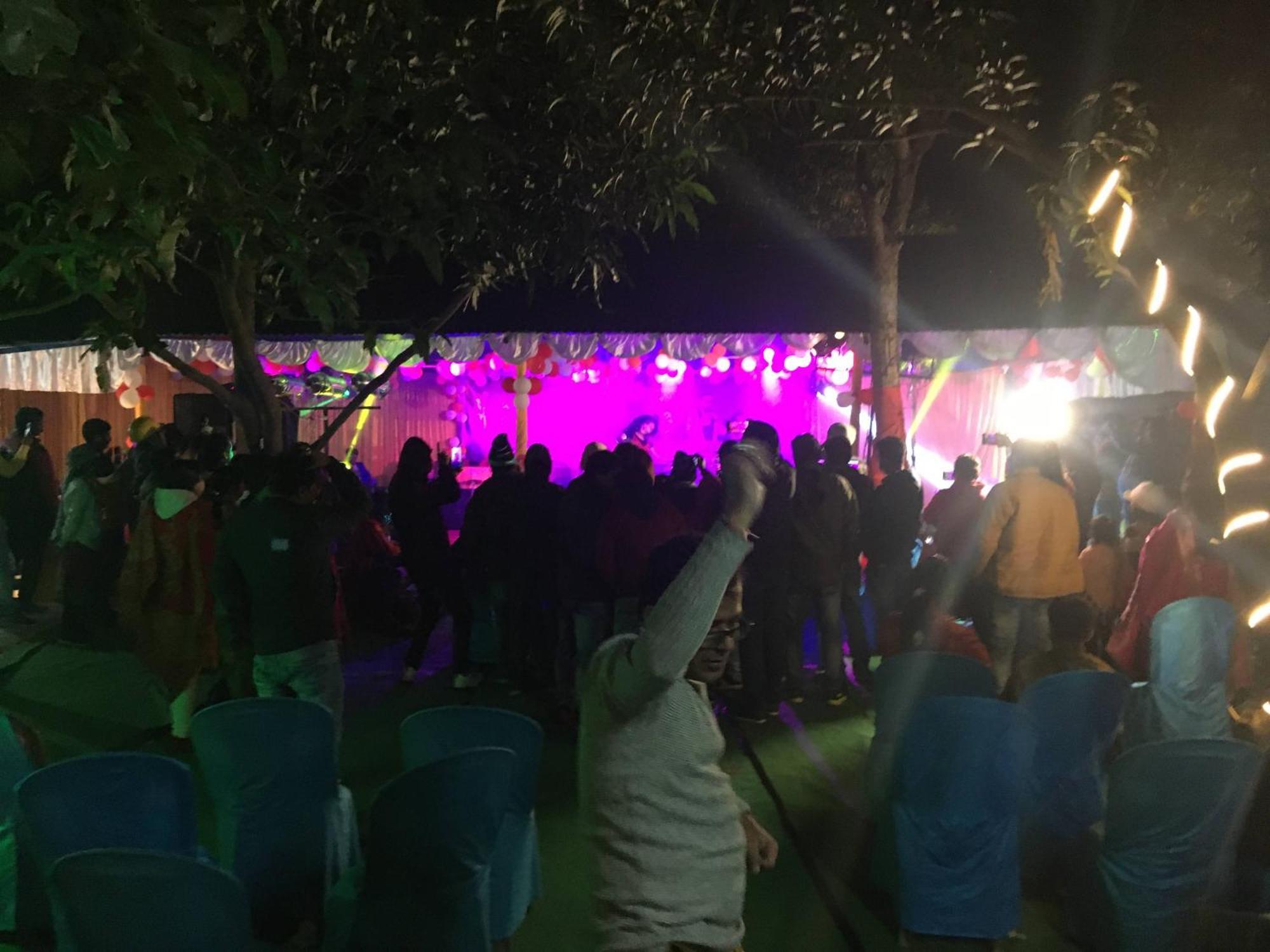Modhubon Agro Tourism Hotel Bolpur Buitenkant foto